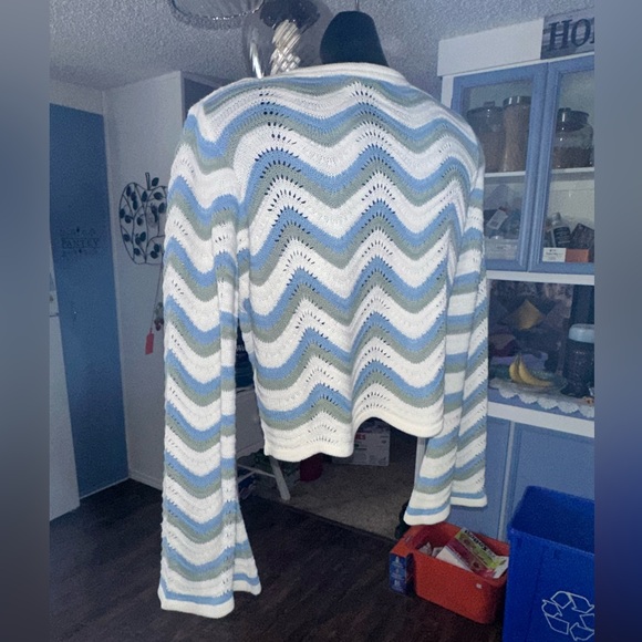 Wave Pattern Tie-Front Cardigan - Picture 2 of 4